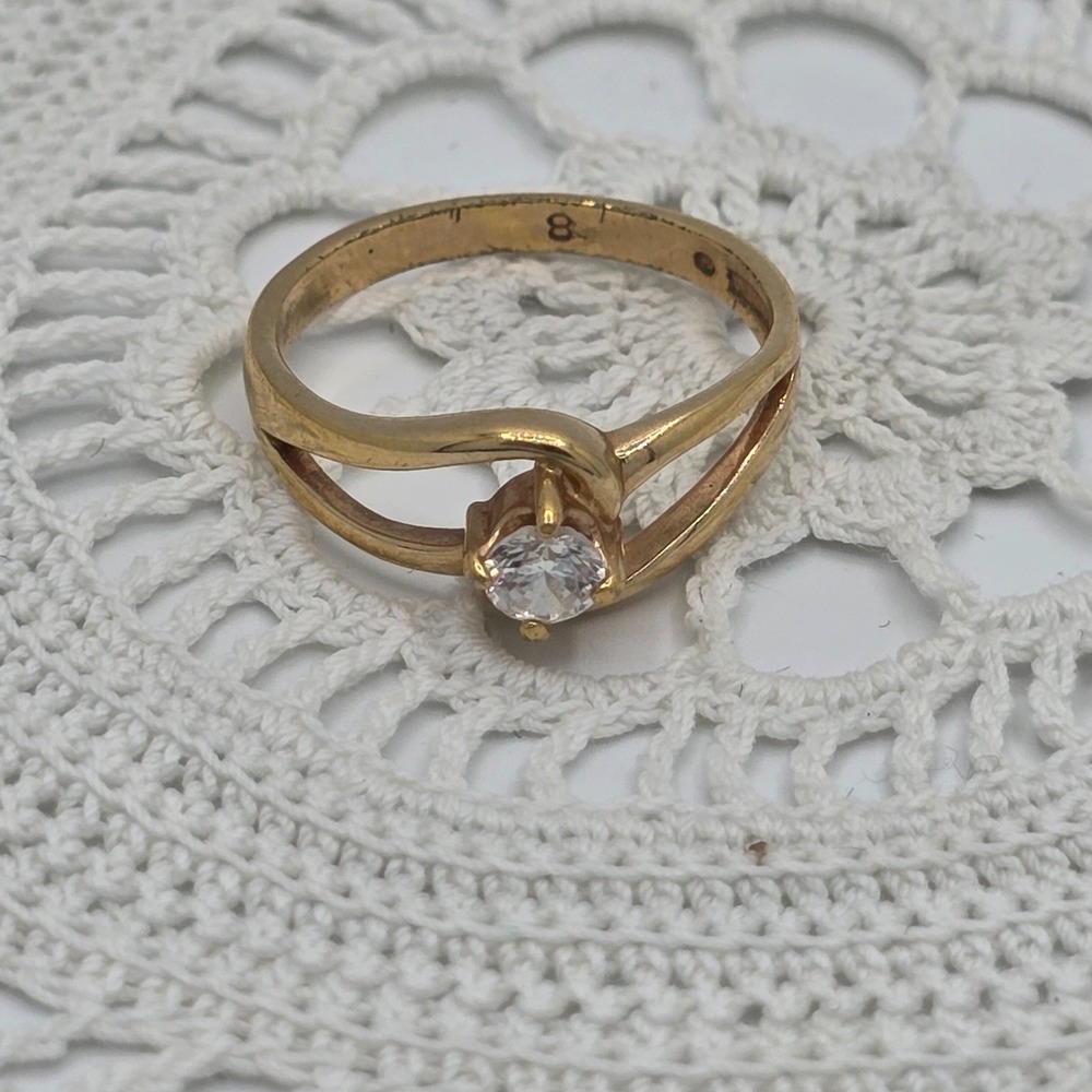 Vintage Estate Solitaire Ring Size 7.5 Cocktail Gold tone Rhinestone Korea B